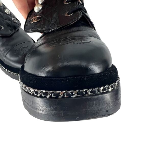 Chanel Crackled Calfskin CC Cap Toe Velvet Pearl Combat Boots in Black - Picture 10 of 16